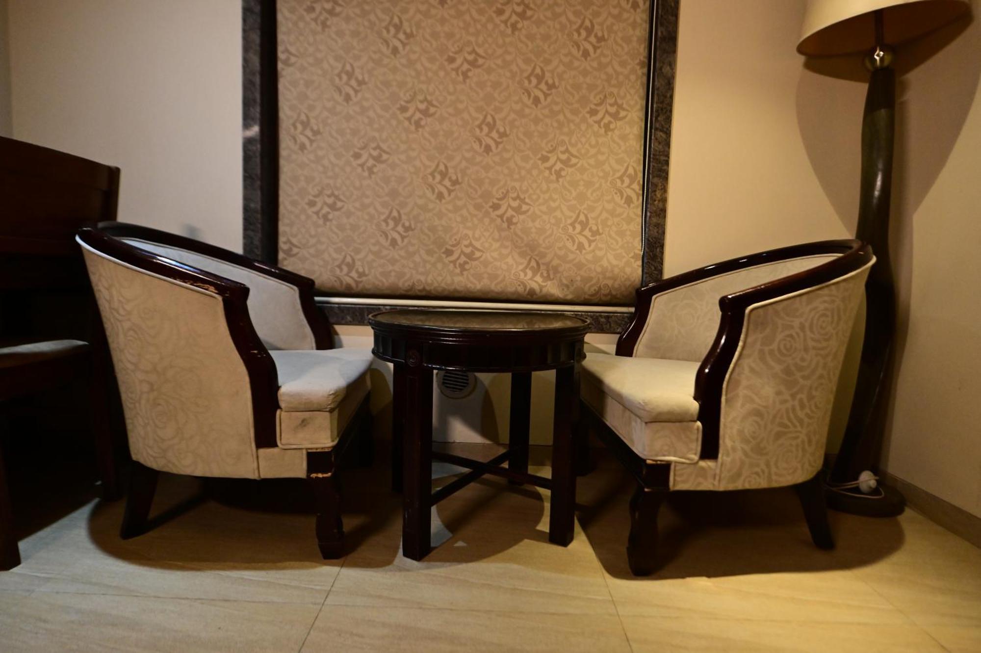 Hotel Sai Inn Мумбаи Экстерьер фото