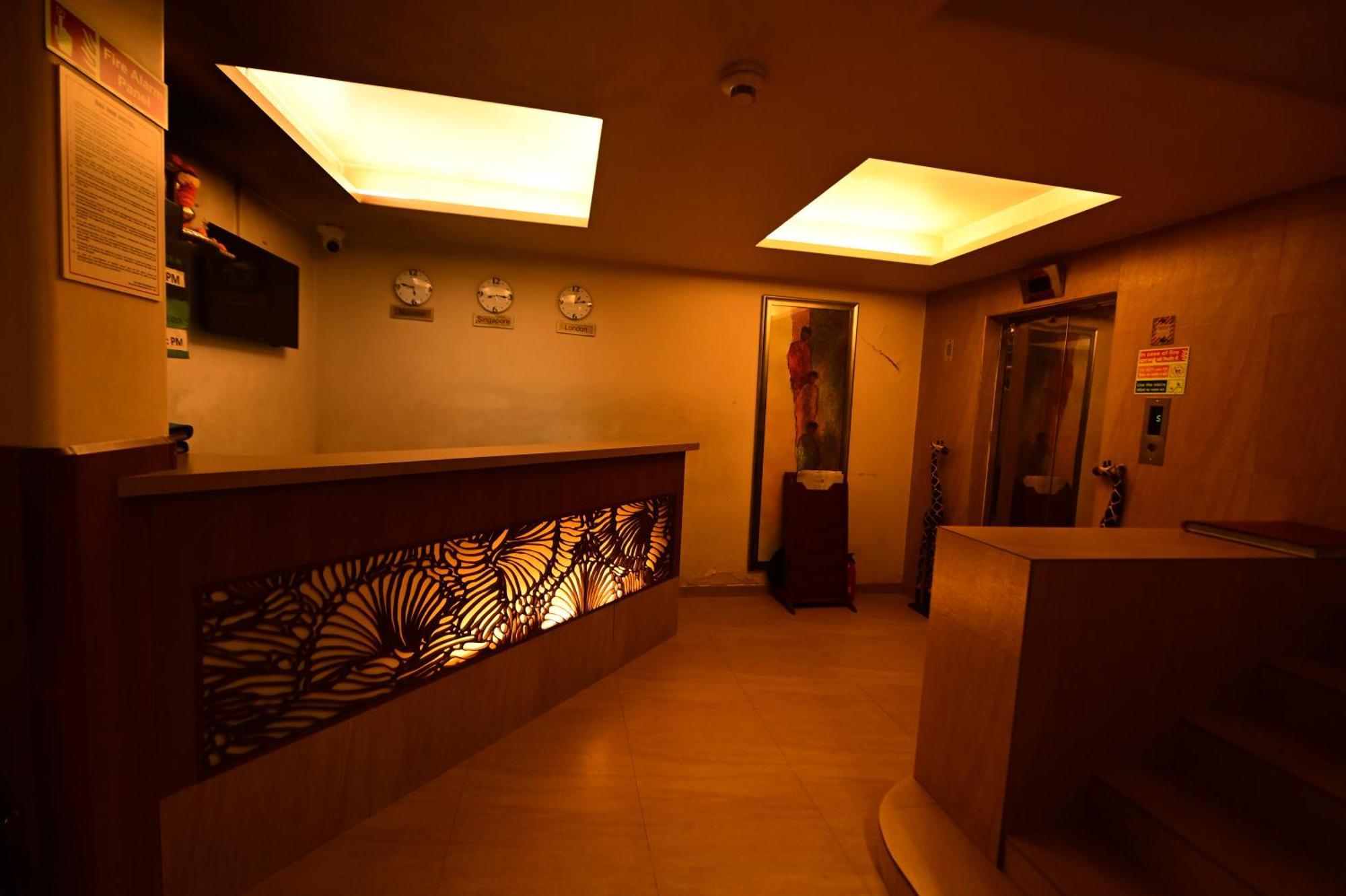 Hotel Sai Inn Мумбаи Экстерьер фото